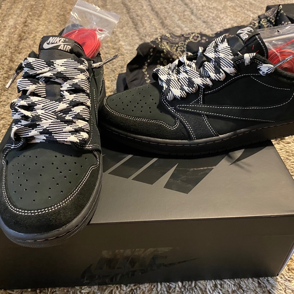 NIKE Air Jordan 1 Low Black Phantom Travis Scott